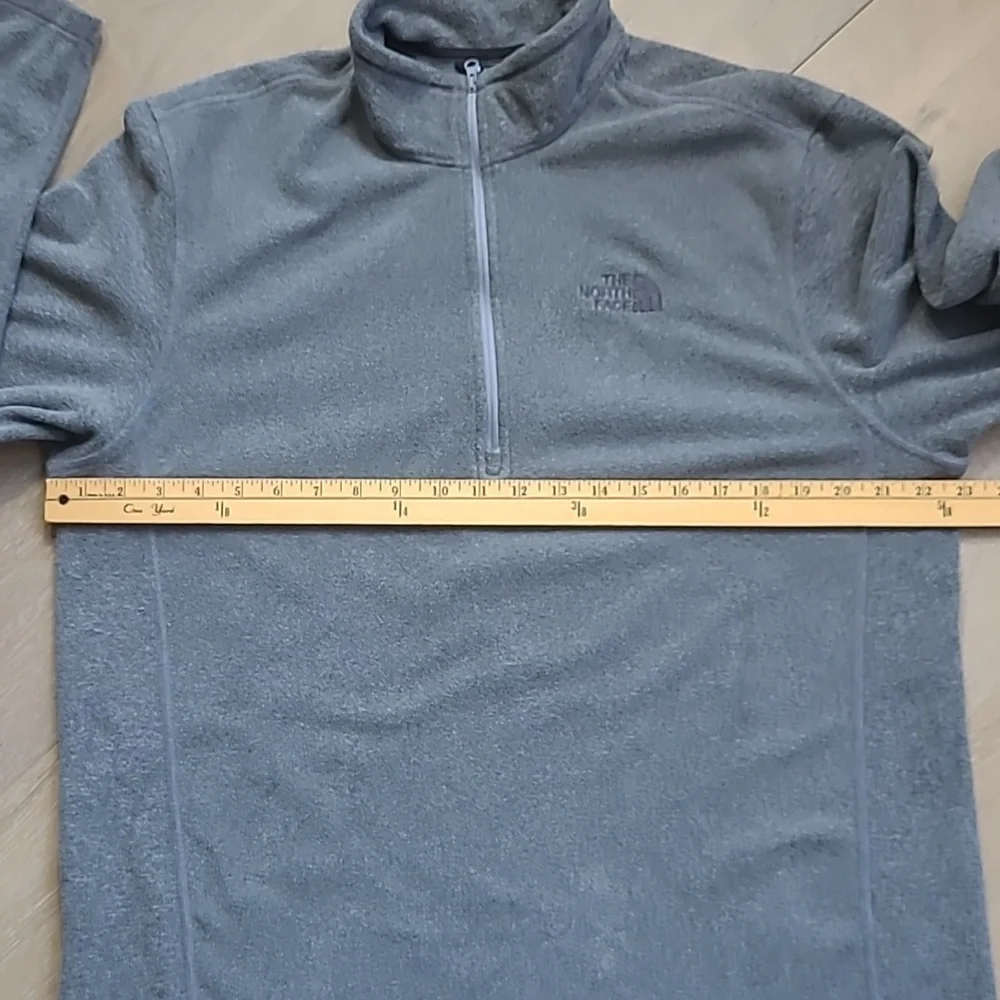 The North Face Sweatshirt Men's sz L Grey Fleece 1/4 Zip Pull Over Sweatshirt